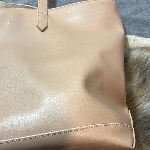 Matt & Nat Vegan Leather Bag Almond or Cream Color EUC - Picture 5 of 6